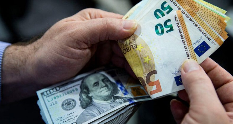 Rritet lehte euro sot, forcohet edhe dollari